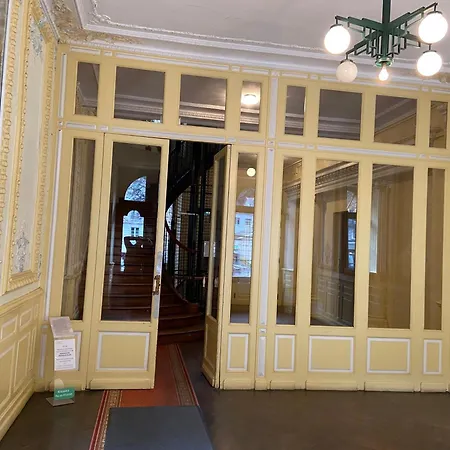 Palais D'etigny Apartment
